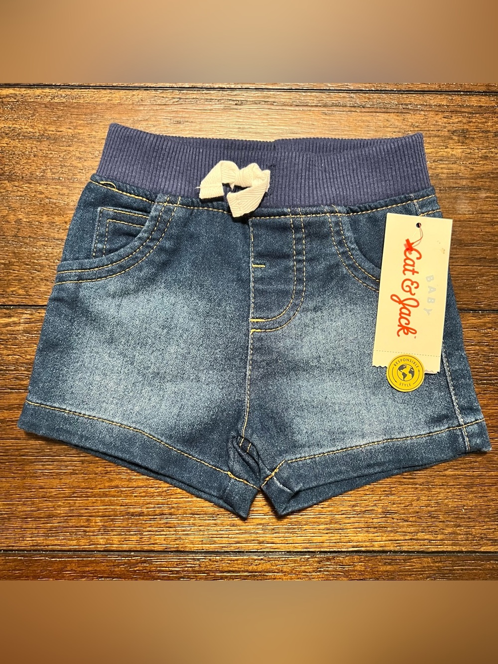Cat & Jack Navy Waist Blue Denim-Style Knit Shorts with Cream Bow